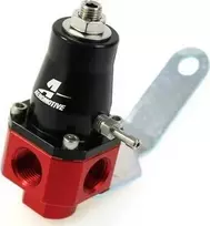 Aeromotive Aviacinis kuro slėgio reguliatorius 1000 AG 0,2–4 barai 3/8 colių NPT raudona/juoda
