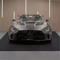 Vandeniui atsparus garažo grindų kilimėlis po automobiliu, neslystantis tvirtas apsauginis, kompaktiškas 2 m × 2.6 m dydžio, pilkai juodas garažo grindų apsaugos kilimėlis