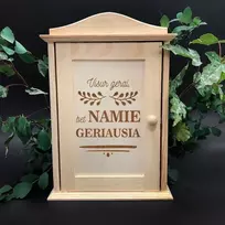 Medinė raktų dėžutė "Visur gerai, bet namie geriausia"