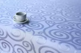 Balta staltiesė "Ornamentas",atspari dėmėms