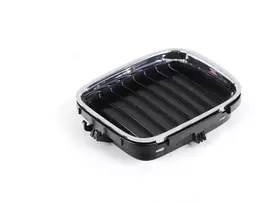 BMW E31 grotelės dešinėje originalios 51138124272