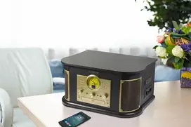 Technaxx Digitizing vinyl records, cassettes, CDs, radio, AUX–IN & Bluetooth function