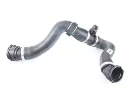BMW F22 apatinė radiatoriaus aušinimo skysčio žarna Originali 17128633482