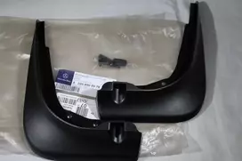 Originalūs Mercedes-Benz W205 C-Class Sedanas/Krosoveris Priekiniai Purvo Apsaugai A2058900078 NAUJI
