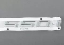 ORIGINALUS OEM BMW F10 F10N Bagažinės Dangčio 550i Emblema Ženklas Logotipas 51147219541