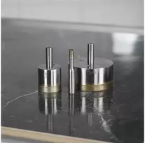 Makita Grąžtas stiklui, 4x51mm, su tiesiu apvaliu koteliu. D-78411