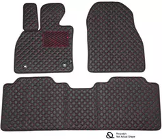 Eko odos kilimėliai QuiltyMats NISSAN PATHFINDER 2004-2012m. (I ir II eilė) (Juoda / raudonos siūlės)