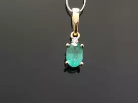 Best Diamonds Auksinis pakabukas su briliantu ir smaragdu