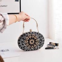 Vakarinė delninukė moterims vestuvėms su gėlėmis ir deimantais, delninukė su grandinėle, dizainerio prabangi rankinė vakarėliui su metaline rankena 21 x5 x13cm juoda