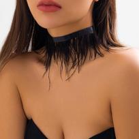 European-American Sweet Feather Choker: Exquisite Handmade Elegant Necklace