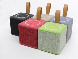 Fashion Fibre Tech Cube Wireless Bluetooth Canvas Speaker Red raudona