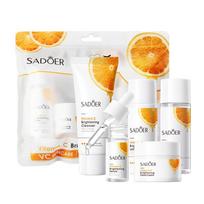 Apelsininis Vitaminas C Skaistinantis Kelioninis Rinkinys 5 dalys – Drėkinantis, Švytėjimą Suteikiantis Odos Priežiūros Rinkinys Greitam Švytėjimui & Kasdieniam Drėkinimui oranžinė