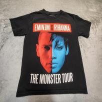 Eminem Rihanna Women's Small Size Black Monster Tour Concert T-Shirt Trapstar Poster Graphic Design Art Trend Street T-Shirt S juoda