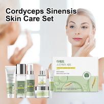 The Cordyceps Skin Care Set Deeply Nourishes, Evens Out Skin Tone, Brightens Skin Tone, And Comprehensively Improves Skin Condition.230ML One Size žalia