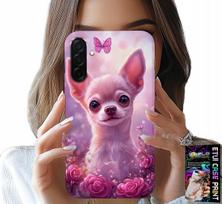 Etui Do Samsung Galaxy A26 5G - Słodka Chihuahua Na Różowym Tle Kwiatami