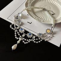 Crystal Rhinestone Tassel Water Drop Pearl Necklace - Retro Light Luxury Fashion Clavicle Chain for Women sidabras