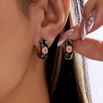 Vintage Enamel Flowers Cute Huggies Hoop Earrings for Women Boho Colorful Engraved Flower Circle Ear Buckle Trendy Jewelry Gift
