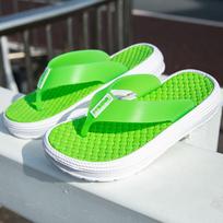 2024 summer new women's flip-flops simple foot muffin thick bottom cool slippers beach slippers 36