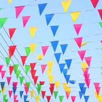 Colorful Triangle Pennant Flags for Weddings, Festivals, Celebrations, Outdoor Decorations, and Construction Site Warnings 14x21cm per 50m pack