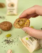 Energy Ball Pistachio Cream – ekologiškas energinis rutuliukas su pistacijų kremu | Vilgain (30 g)
