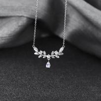Hot Light Luxury Crystal Leaf Water Drop Pendant Necklace Fashion Clavicle Chain Silver Color Zircon Neck Chain Girlfriend Gift