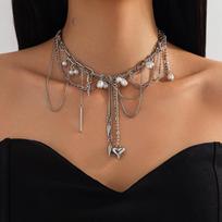 Metal Chain Love Heart Pendant Choker Trendy Goth Style Necklace  Streetwear Style3