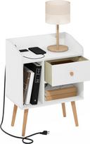 Furinno Claude Beistelltisch, Mid Century Beistelltisch mit Ladestation, Holzbeine Nachttisch, Nachttisch mit USB und Typ-C-Ladeanschluss, für Wohnzimmer, Schlafzimmer, Weiß
