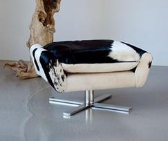 NEUERRAUM Patogi karvės odos kojų taburetė, šoninė taburetė, sėdimoji taburetė, taburetė su pagalvėle, nerūdijančio plieno kojelė, svoris 17 kg, juodai balta tikros karvės odos nuotrauka