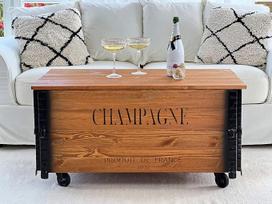 Uncle Joe´s Kavos staliukas XL Šampano skrynia Stalo skrynia Vintage Shabby Chic stiliaus Medžio masyvo rudos spalvos su laikymo vieta ir dangčiu Medinė dėžutė Šalutinis stalas Kaimo namų svetainės stalas Medinis stalas