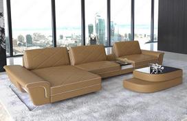 "Bari" kampinė odinė dizainerių sofa su LED apšvietimu ir otomanu Odinė sofa su galvos atlošais L formos sofa (otomanas kairėje (žiūrint į sofą), smėlio smėlio/baltos spalvos)
