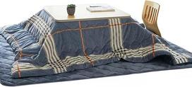 "Kotatsu" žemas staliukas "Kotatsu" 4 dalių rinkinys Žiemos svetainės medinis šildymo staliukas Mėlyna flanelinė antklodė Balkono šildymo staliukas Mediena 75 x 75 x 38 cm, Mediena 75 x 75 x 38 cm