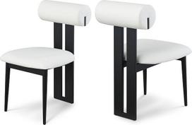"Meridian" baldų kolekcijos "Dario" modernios valgomojo kėdės su minkštos veganinės odos metaliniu rėmu - 2 vnt., 19,5" plotis x 24,5" gylis x 33,5" aukštis, kreminės spalvos