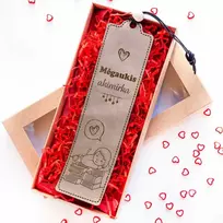 Graviruotas knygos skirtukas "Mėgaukis akimirka"