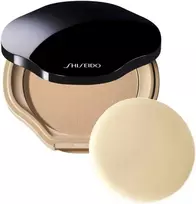 „Shiseido“ „Sheer and Perfect Glow“ kompaktiškas makiažo pagrindas, I40, natūrali dramblio kaulo spalvos, 10 g *Mėginys