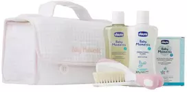 Chicco Baby Moments Rožinė komlektas prausiamasis skystis 200ml + kūno balzamas 200ml + parfuminis vanduo 100ml + šepetėlis ir šukos + kosmetinė