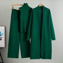 Women's Knitwear Three-Piece Set: Sweater Coat and Wide-Leg Pants for Autumn/Winter One Size tamsiai žalia spalva
