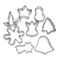 Guardini Gingerbread moulds set of 8 in a metal ring