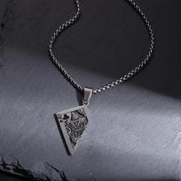 Original European and American Poker Q/K Pendant Necklace Trendy Men and Women