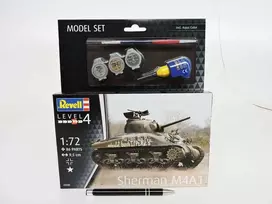 Revell Sherman M4A1 tankas dovanų rinkinys 1/72 su dažais ir klijais