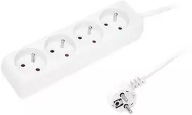 Blow PR-470P tinklo ilgintuvas 4 lizdai su įžeminimu 3m baltas 3x1.5mm