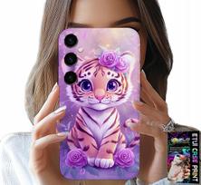Samsung Galaxy S24 Plus Tok - Aranyos Tigris Rózsaszín Háttérrel + Üveg