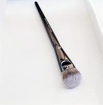 PRO BLACK makiažo šepetėliai minkšti sintetiniai plaukams skirtos kosmetikos priemonės veido pagrindui pudra skaistalai akių šešėliai antakių kontūras #47 Foundation Brush juoda