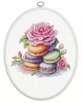 luca S Skaičiuojamas kryželiu siuvinėjimo rinkinys su lankeliu „French Macaron“ 16x15cm SBC226