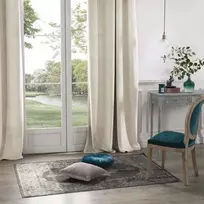 Atmosphera Perfect Smėlio spalvos lango užuolaida iš poliesterio yra puiki namų interjero puošmena.