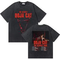 Per dydžio rūgštiniu būdu išplėtėtas vintažinis trumpomis rankovėmis marškinėlis su Doja Cat The Scarlet Tour Blood V grafiniu spaudiniu L