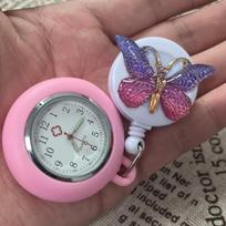 Cute Pink Butterfly Pocket Watch for Nurse, Gradient Color Wings, Round Alloy Case,  Quartz Movement,  Decorative Timepiece balta
