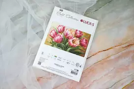 luca S Kryželiu siuvinėjimo rinkinys „Grakštūs tulpės“ 56x32cm SB718