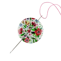 Wonderland Crafts Magnetinis adatų laikiklis siuvinėjimui, neodimio, 2,5×2,5 cm