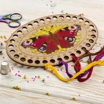 Wonderland Crafts Siuvinėjimo kryželiu rinkinys ant medžio, perforuotas, 13x20 cm, be siūlų