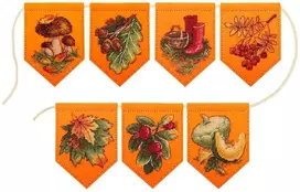 MP Studia Kryželių rinkinys „Rudeniška oranžinė girlianda“, 7 vėliavėlės, 10×7 cm